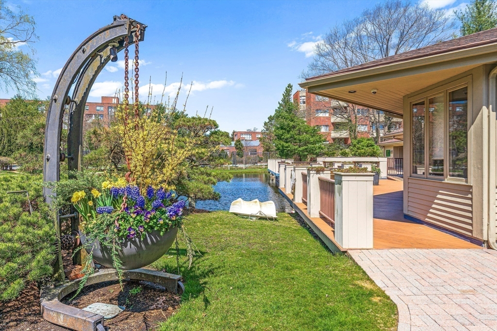 99 Florence Street # 4B Unit: 10-4B