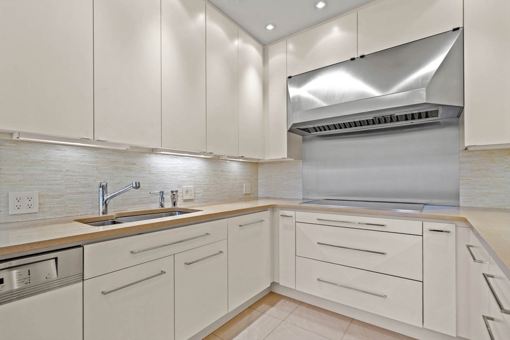 99 Florence Street # 4B Unit: 10-4B