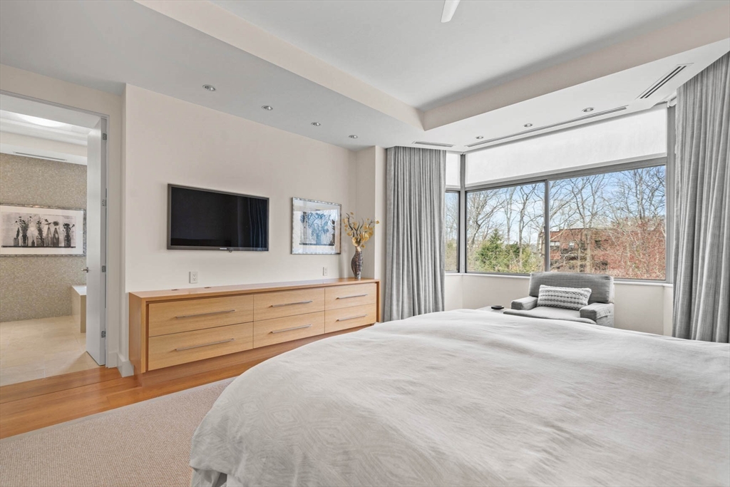 99 Florence Street # 4B Unit: 10-4B