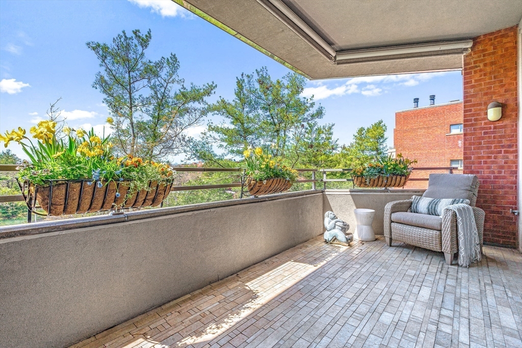 99 Florence Street # 4B Unit: 10-4B