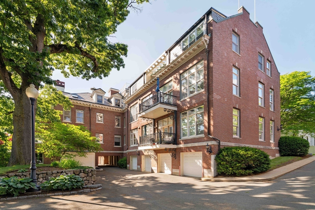 232 Summit Avenue # A5