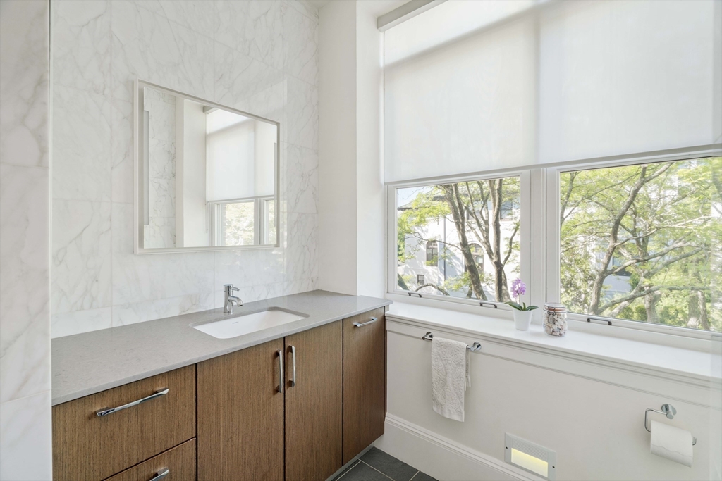 232 Summit Avenue # A5