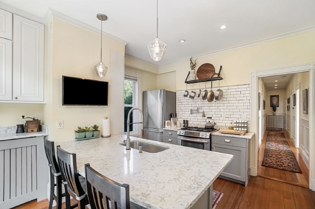 28 Downer Avenue # 1