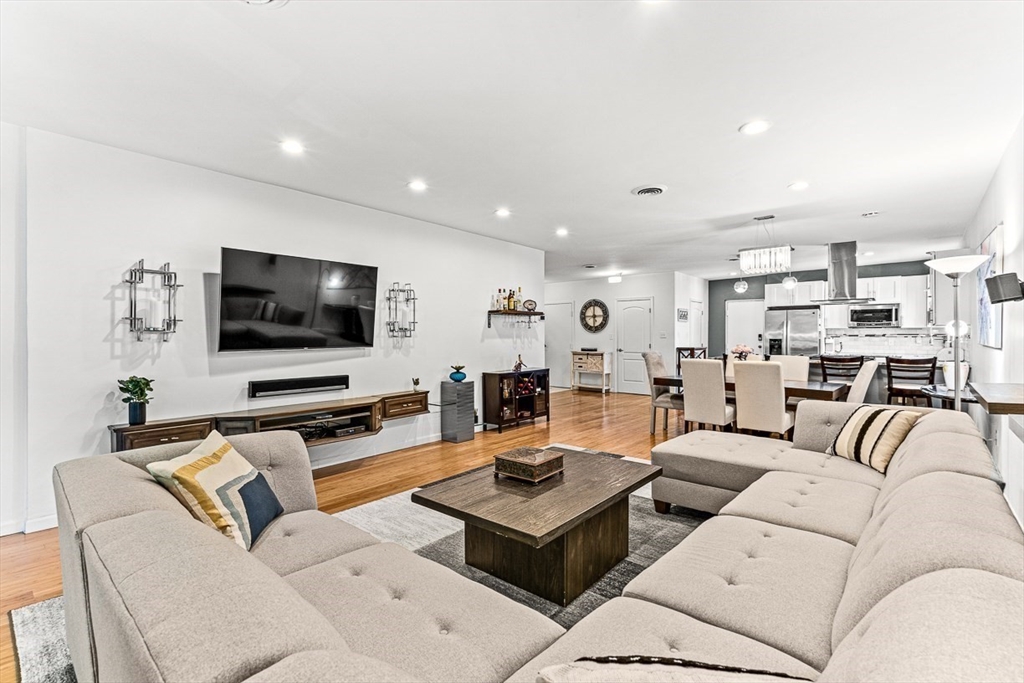 209 Commonwealth Ave Unit: PD