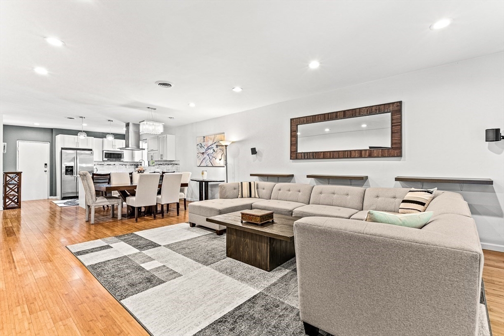 209 Commonwealth Ave Unit: PD