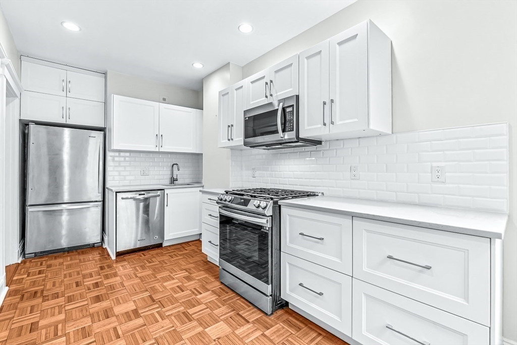 1986 Commonwealth # 1