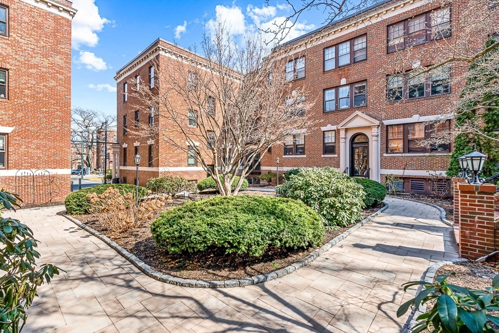 1986 Commonwealth # 1