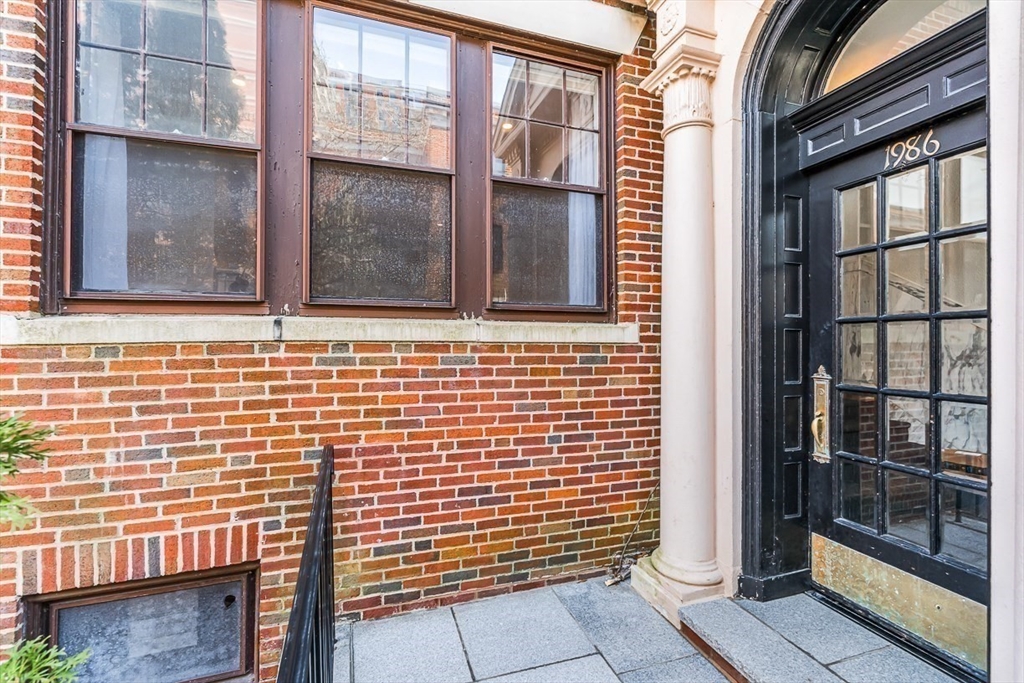 1986 Commonwealth # 1