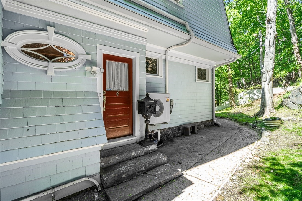 7-9 Leamington Rd # 4