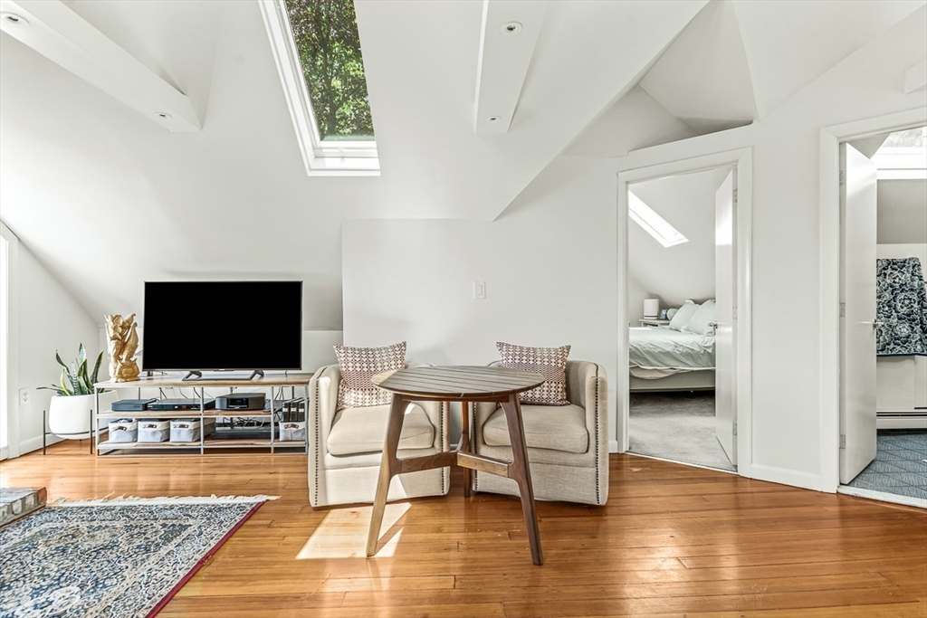 7-9 Leamington Rd # 4