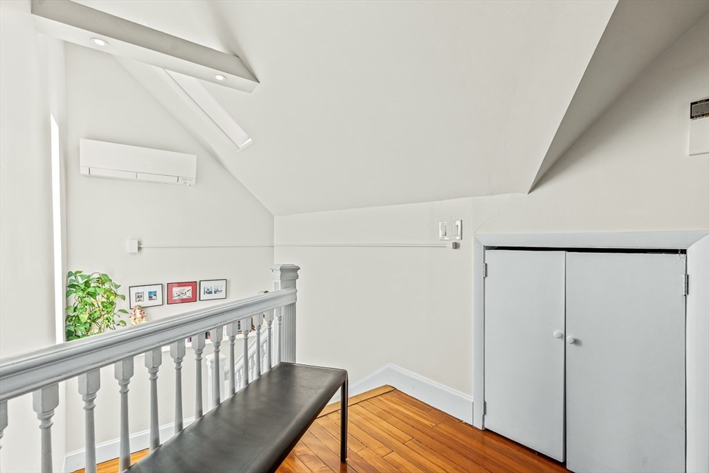 7-9 Leamington Rd # 4