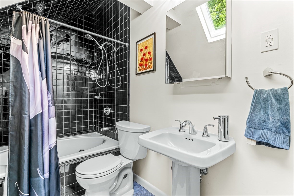 7-9 Leamington Rd # 4