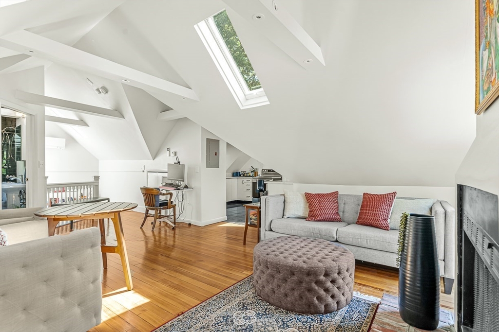 7-9 Leamington Rd # 4