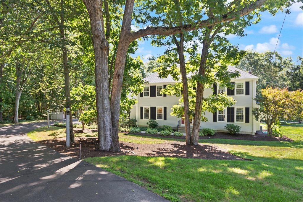 9 Bogastow Circle