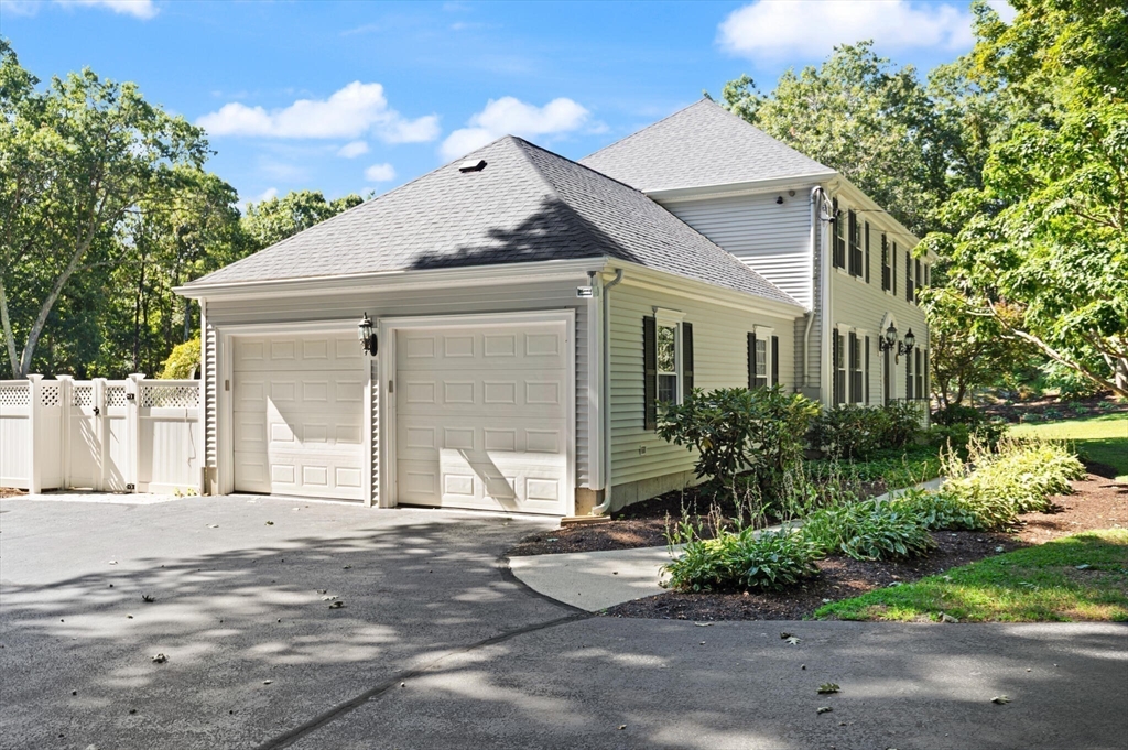 9 Bogastow Circle
