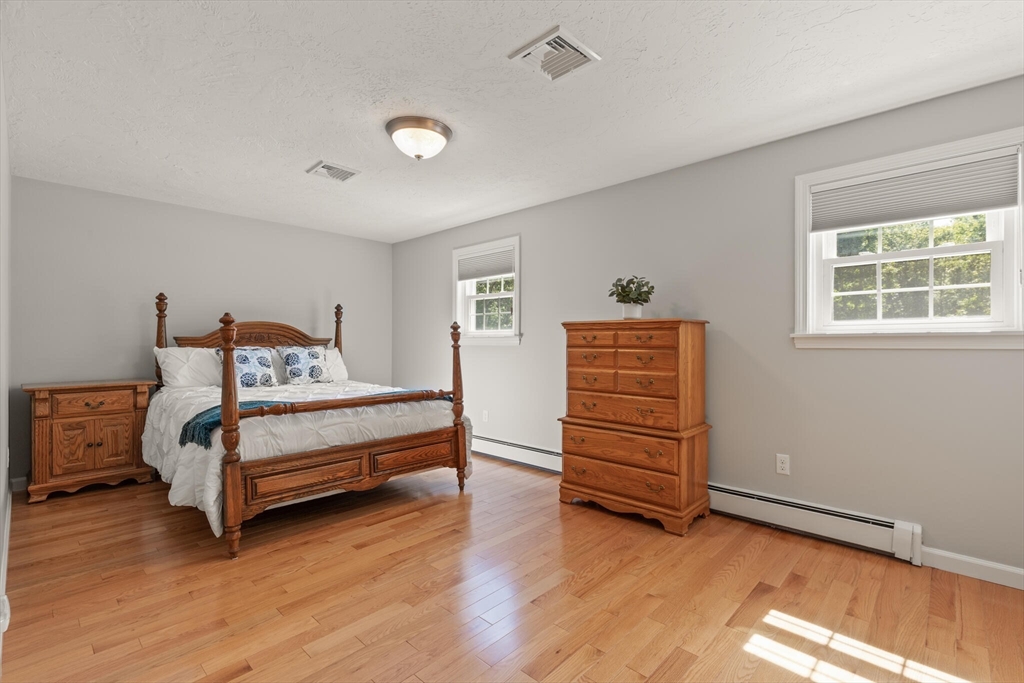 9 Bogastow Circle
