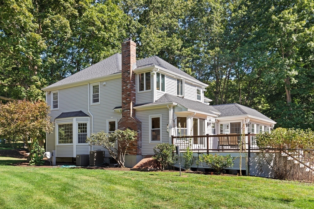 9 Bogastow Circle
