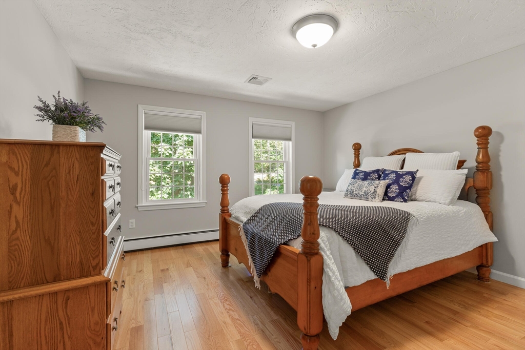 9 Bogastow Circle