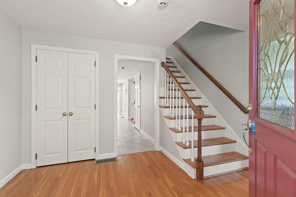 9 Bogastow Circle
