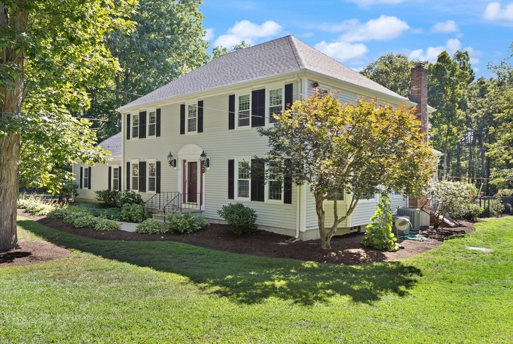 9 Bogastow Circle