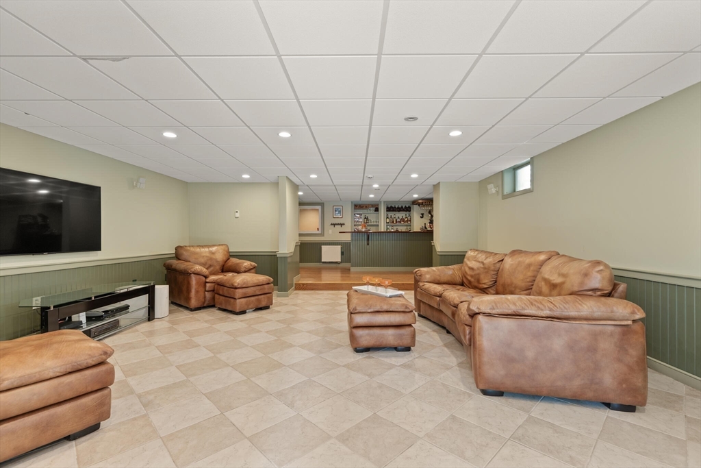 9 Bogastow Circle