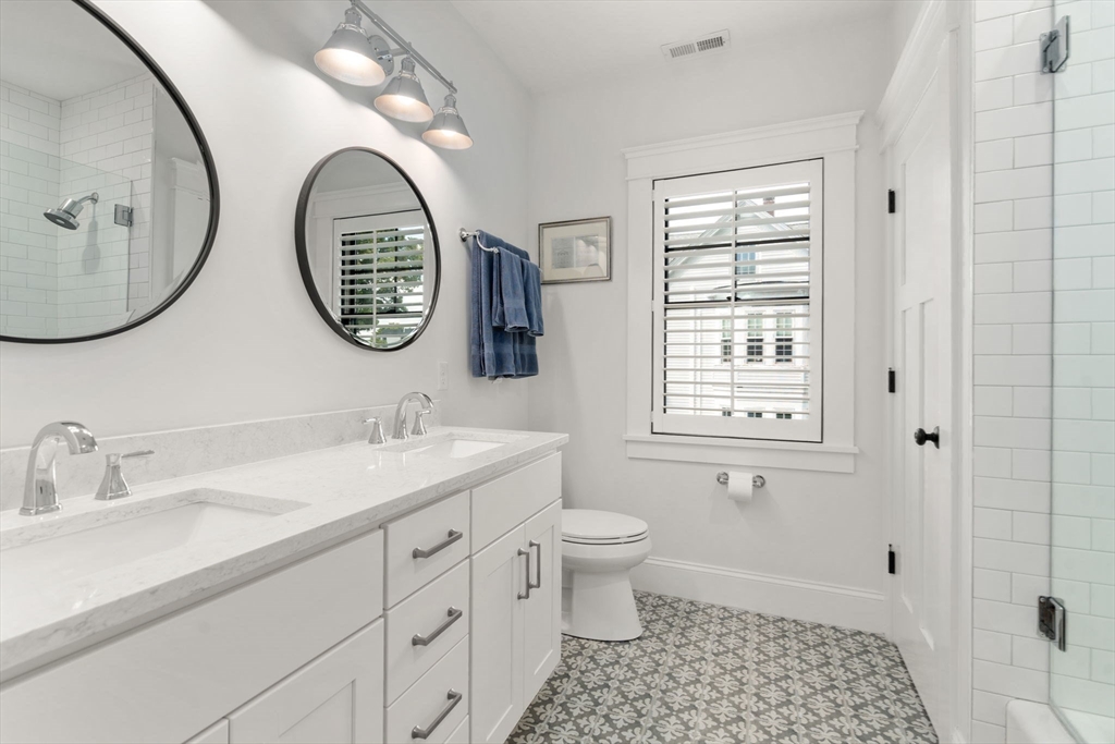 10 Lincoln Street # 10