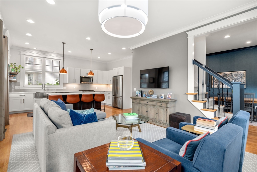 10 Lincoln Street # 10