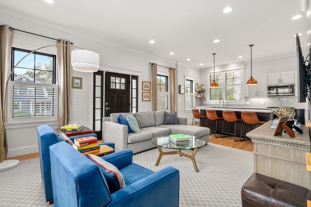 10 Lincoln Street # 10