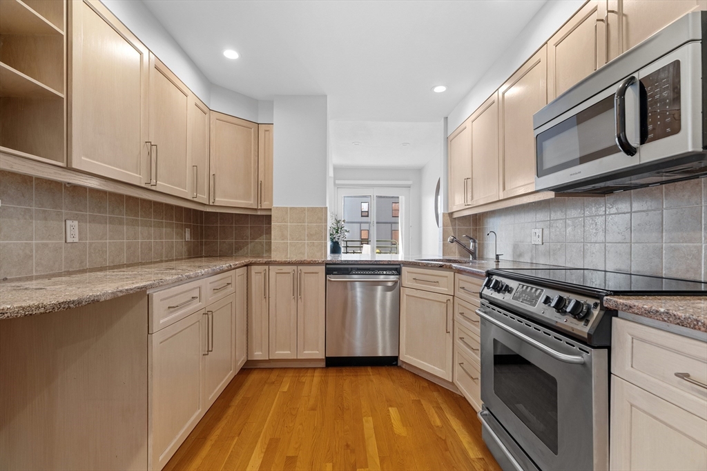 25 Marion St # 46