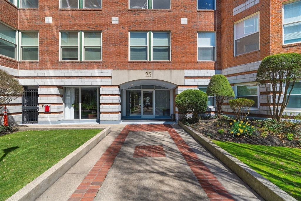 25 Marion St # 46
