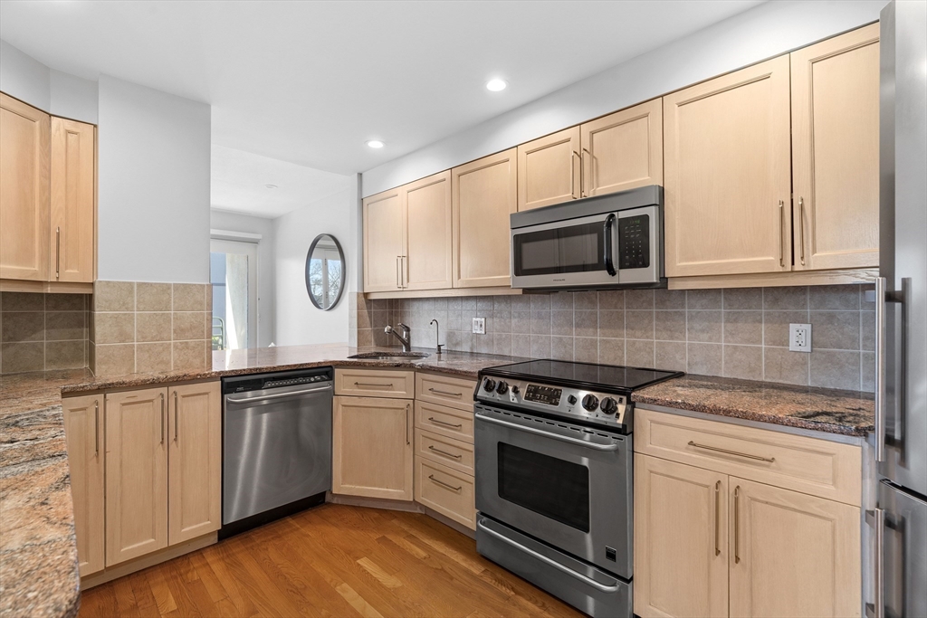 25 Marion St # 46