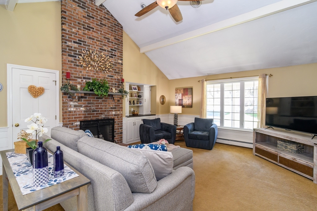 36 Bubbling Brook Rd