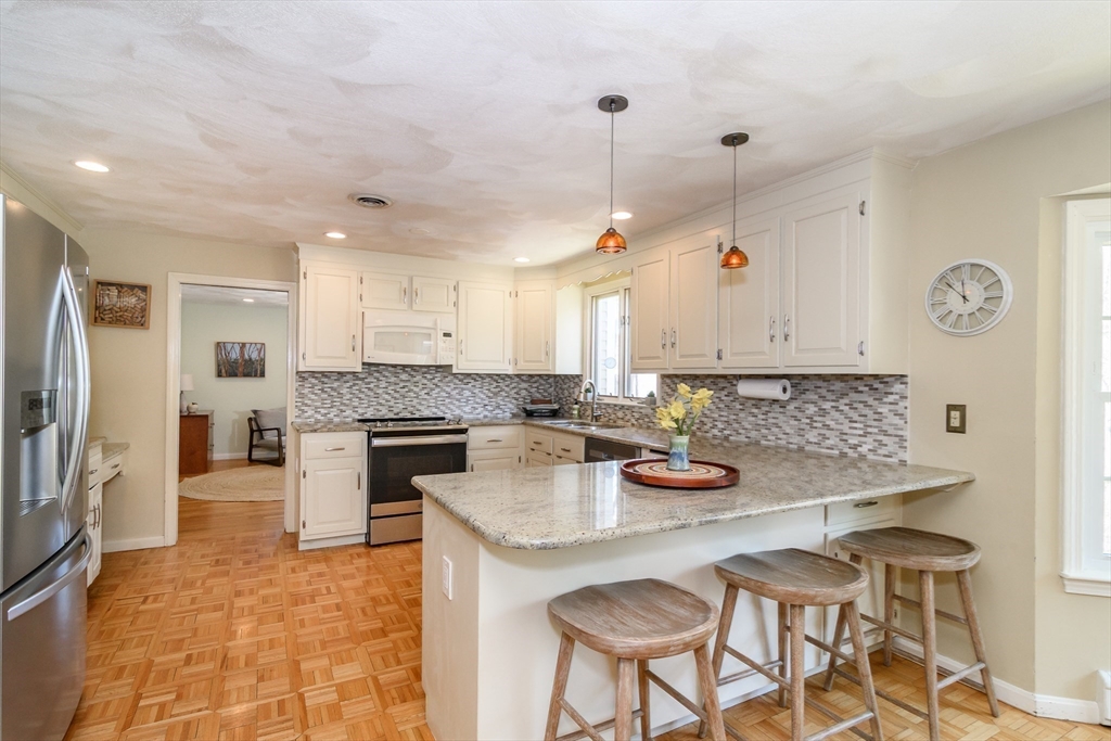 36 Bubbling Brook Rd