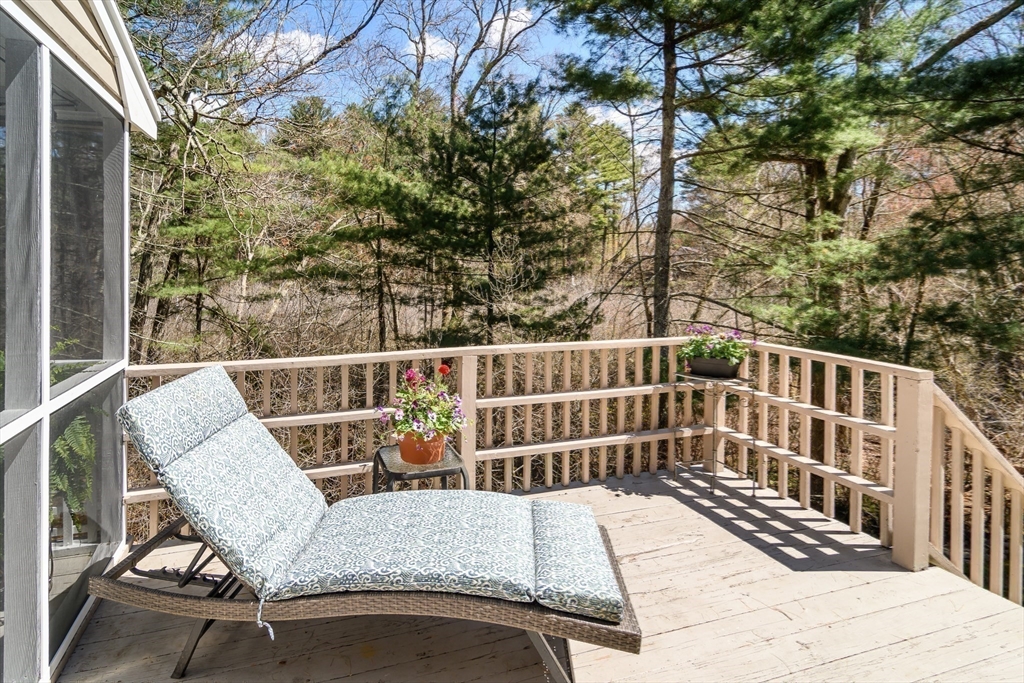 36 Bubbling Brook Rd