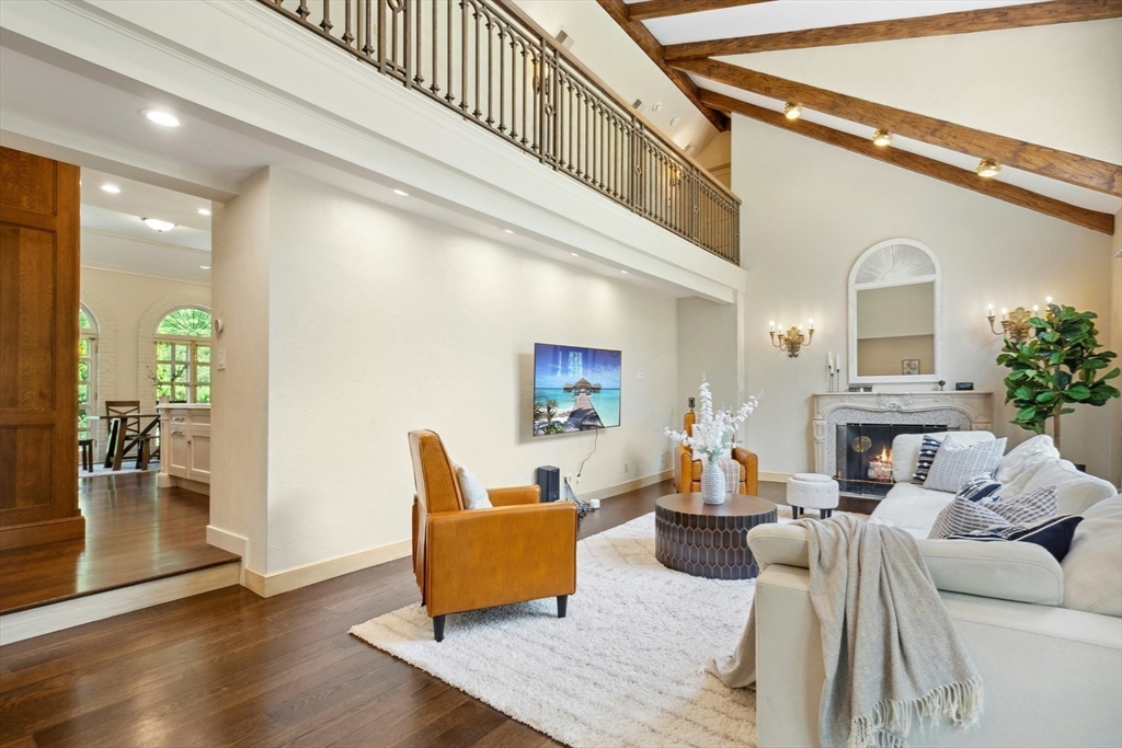 11 Scotch Pine Cir