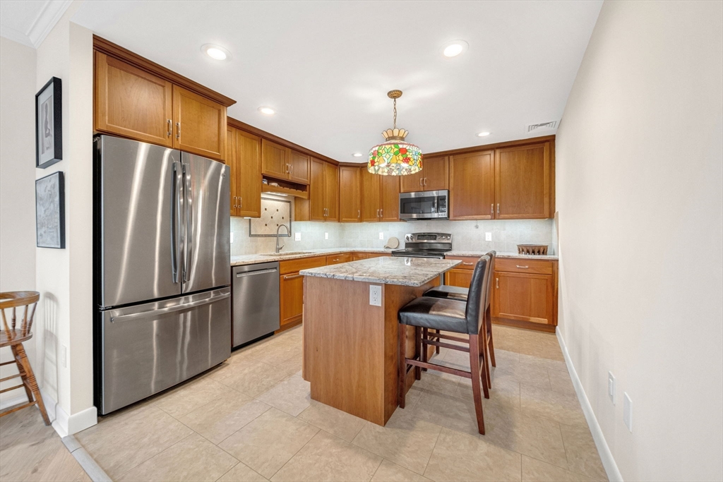 210 Nahanton St # 417