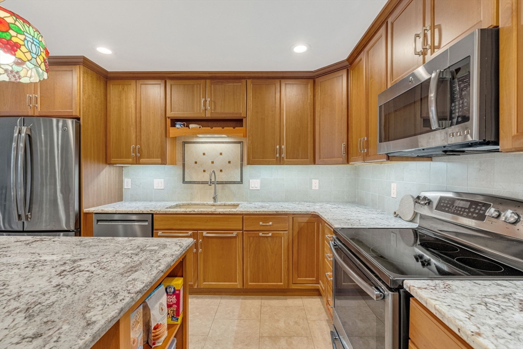 210 Nahanton St # 417