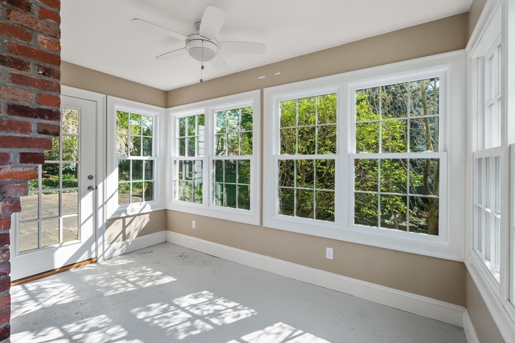 22 Lafayette Cir
