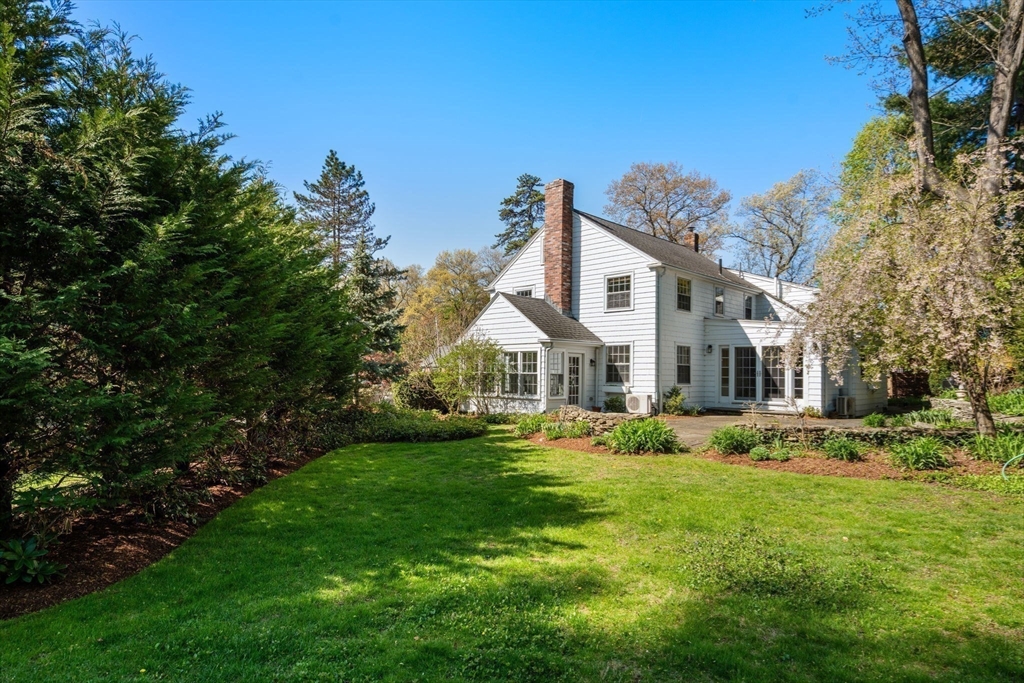 22 Lafayette Cir