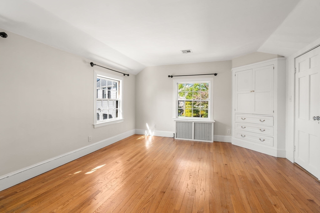 22 Lafayette Cir