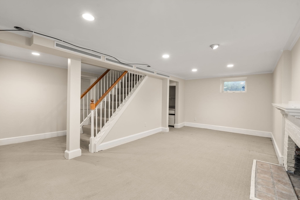 22 Lafayette Cir