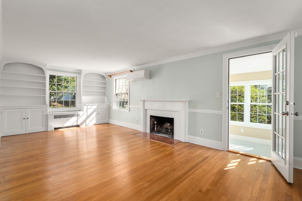 22 Lafayette Cir