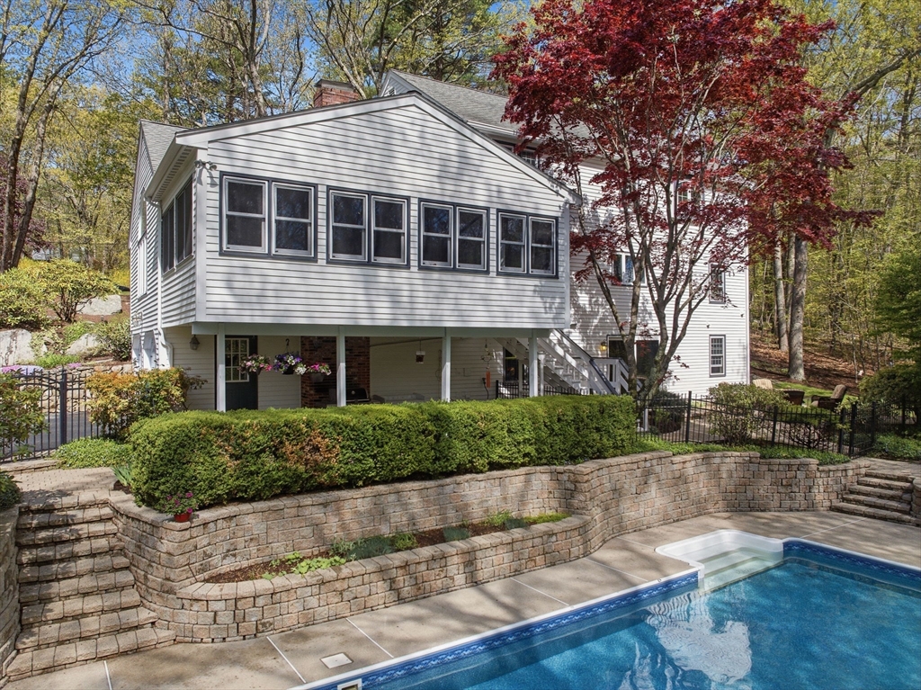 8 Valleywood Rd
