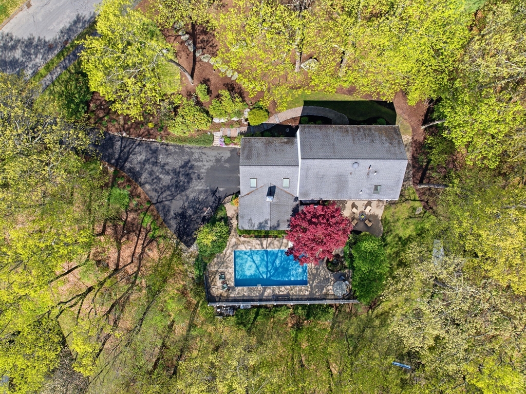 8 Valleywood Rd