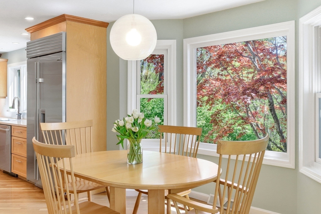 8 Valleywood Rd