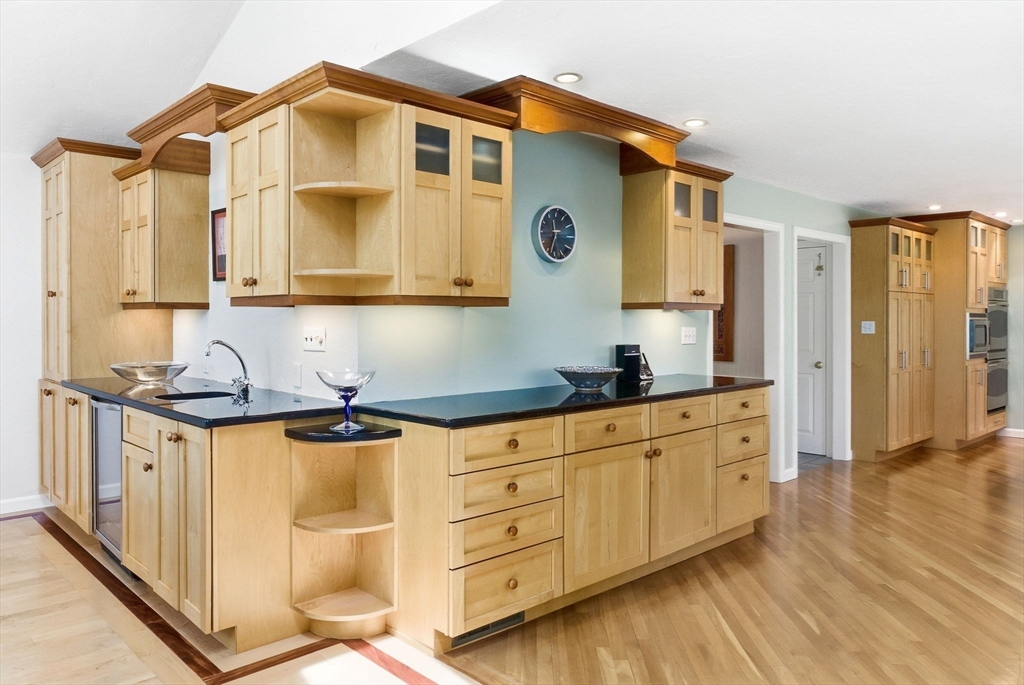 8 Valleywood Rd