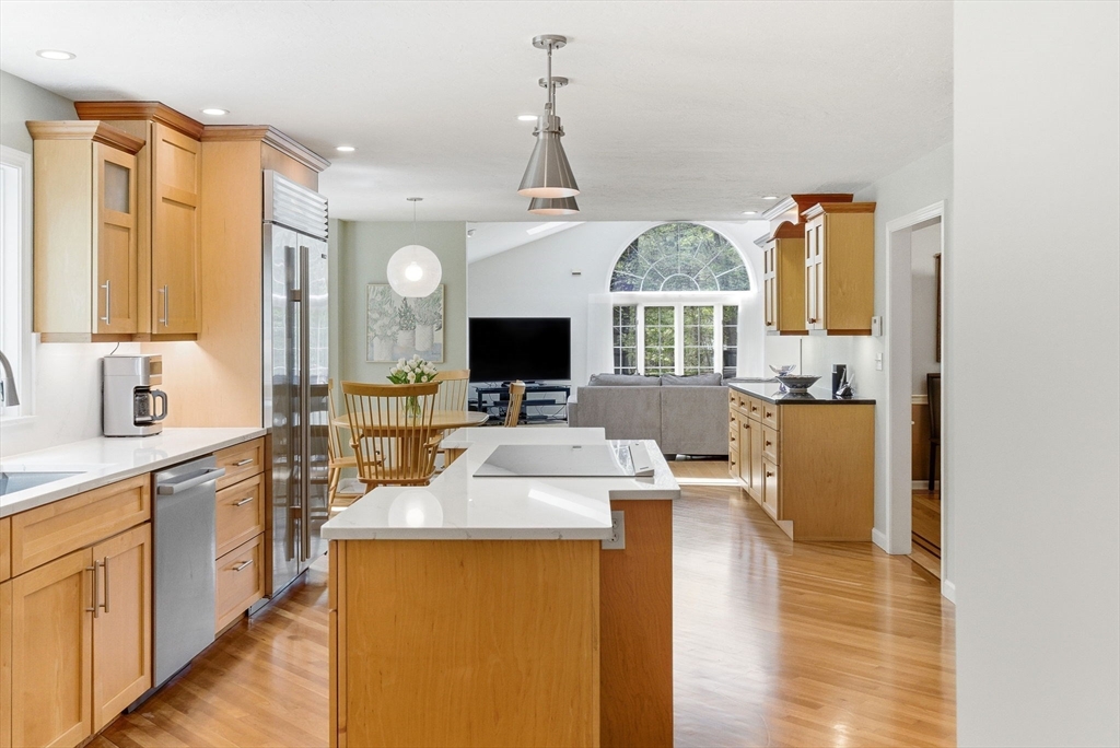 8 Valleywood Rd