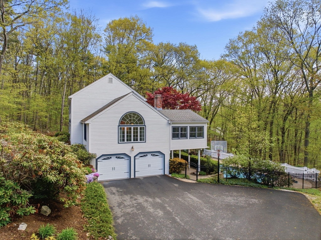 8 Valleywood Rd