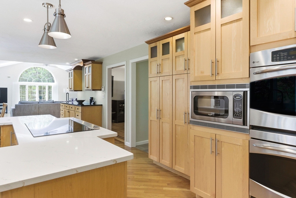 8 Valleywood Rd