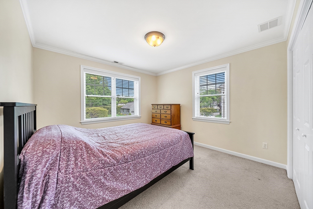 17 Russell Rd